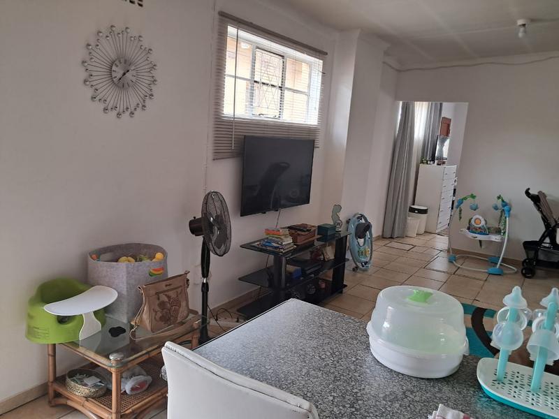 1 Bedroom Property for Sale in South Hills Gauteng