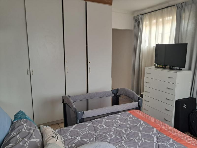 1 Bedroom Property for Sale in South Hills Gauteng