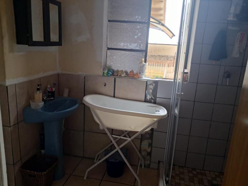 1 Bedroom Property for Sale in South Hills Gauteng