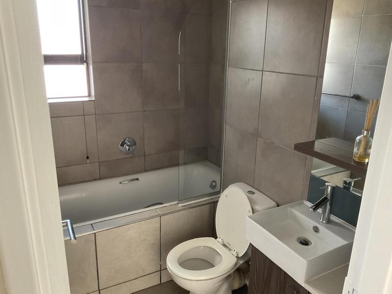 2 Bedroom Property for Sale in Broadacres Gauteng