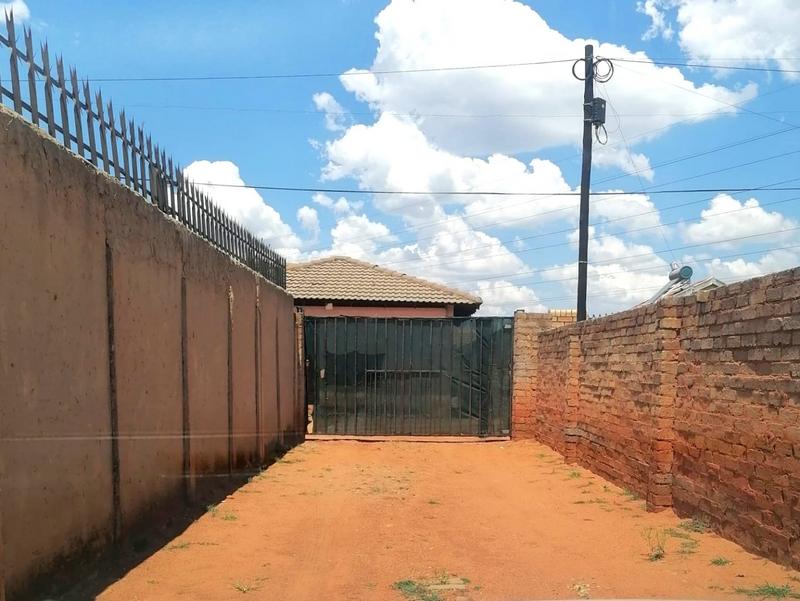 3 Bedroom Property for Sale in Lenasia Gauteng