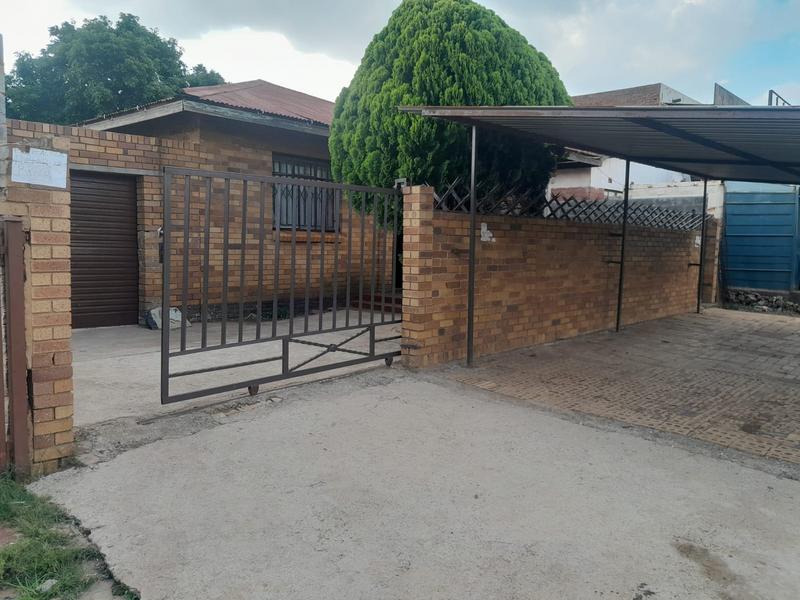 3 Bedroom Property for Sale in Jabavu Gauteng