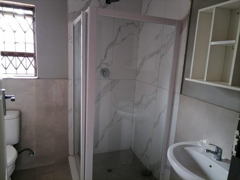 To Let 1 Bedroom Property for Rent in Glen Marais Gauteng