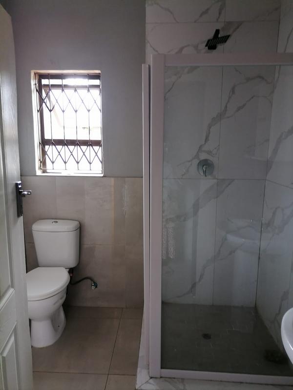 To Let 1 Bedroom Property for Rent in Glen Marais Gauteng
