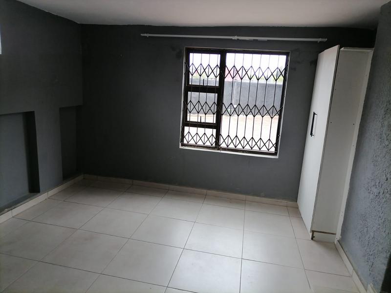 To Let 1 Bedroom Property for Rent in Glen Marais Gauteng
