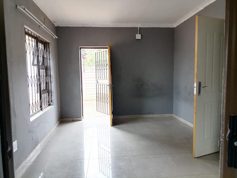 To Let 1 Bedroom Property for Rent in Glen Marais Gauteng
