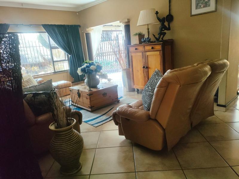 8 Bedroom Property for Sale in Glen Marais Gauteng