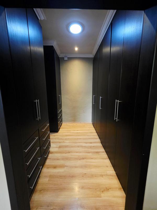 8 Bedroom Property for Sale in Glen Marais Gauteng