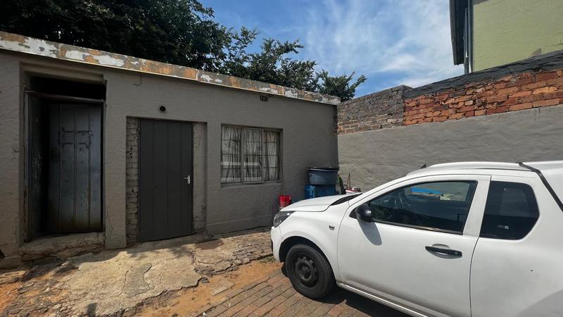 7 Bedroom Property for Sale in Forest Hill Gauteng