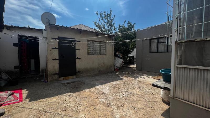 7 Bedroom Property for Sale in Forest Hill Gauteng