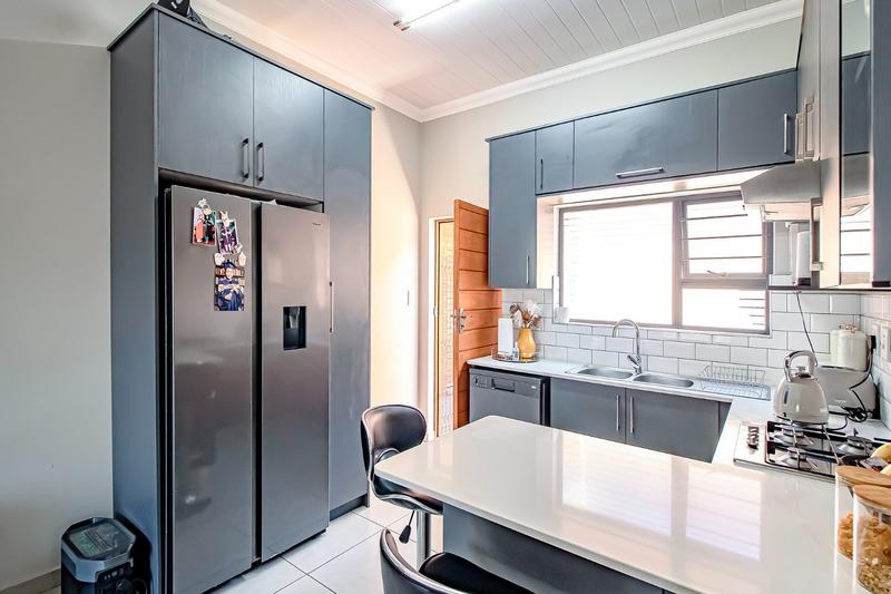 2 Bedroom Property for Sale in Annlin Gauteng