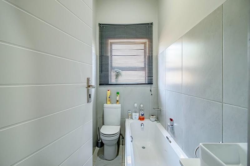 2 Bedroom Property for Sale in Annlin Gauteng