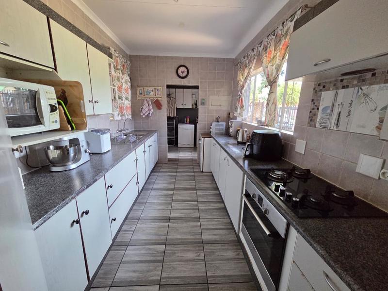 3 Bedroom Property for Sale in Sinoville Gauteng