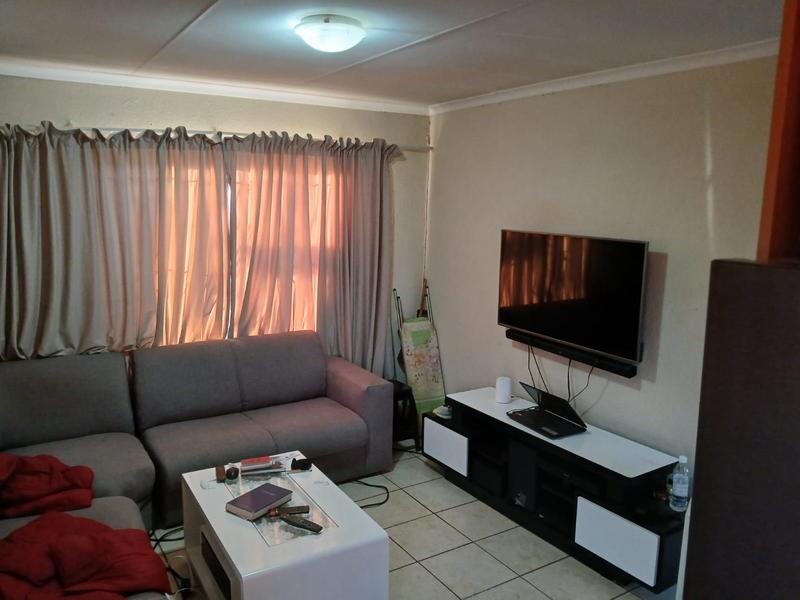 2 Bedroom Property for Sale in Soshanguve VV Gauteng