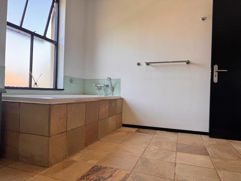 6 Bedroom Property for Sale in Dainfern Gauteng