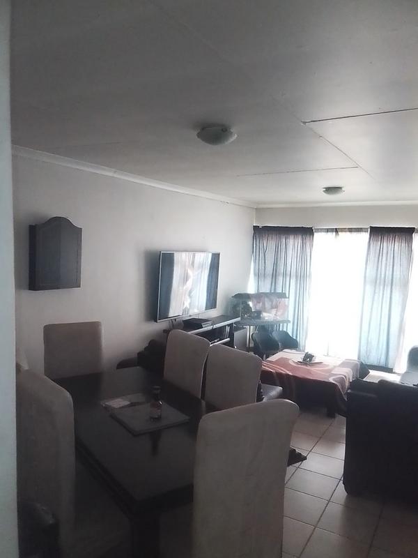2 Bedroom Property for Sale in Casseldale Gauteng