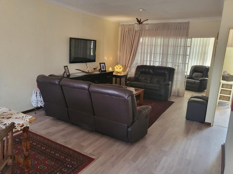 To Let 1 Bedroom Property for Rent in Sunair Park Gauteng