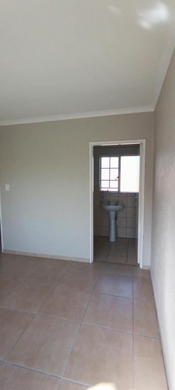 To Let 3 Bedroom Property for Rent in Kenleaf Gauteng
