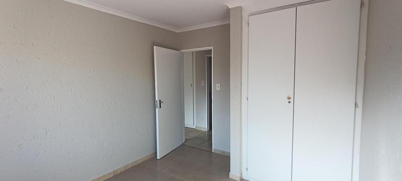 To Let 3 Bedroom Property for Rent in Kenleaf Gauteng