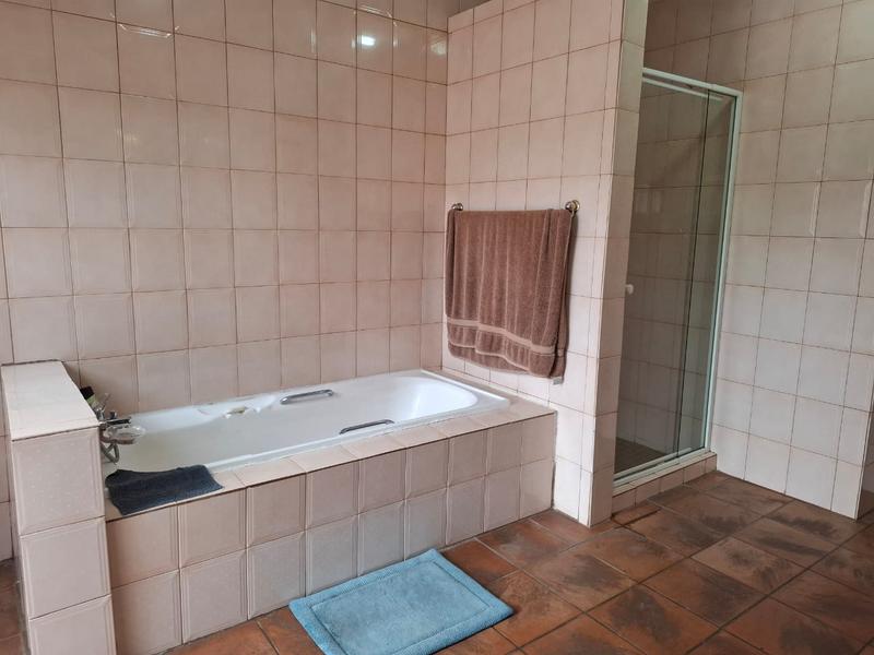 5 Bedroom Property for Sale in Henley on Klip Gauteng