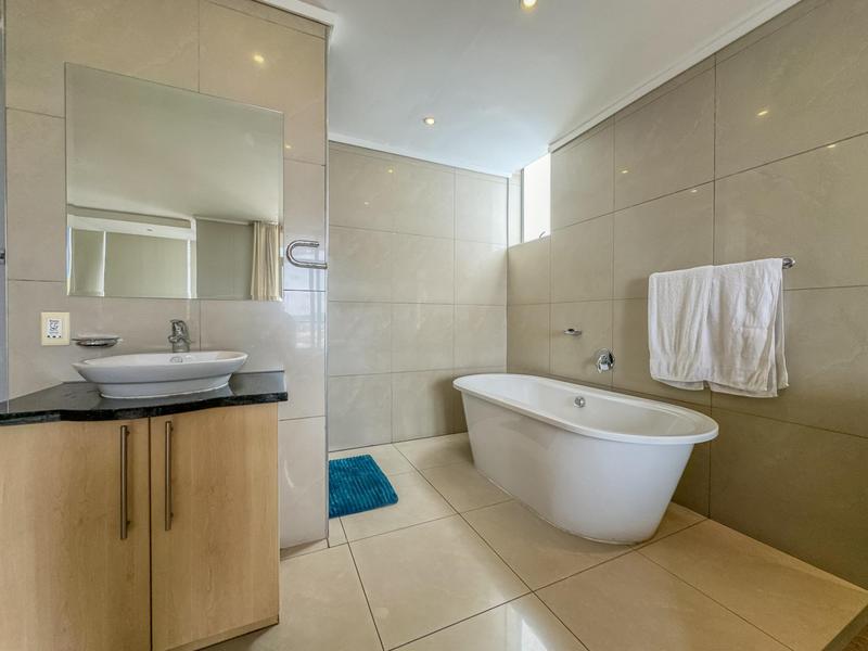 To Let 1 Bedroom Property for Rent in Sandown Gauteng