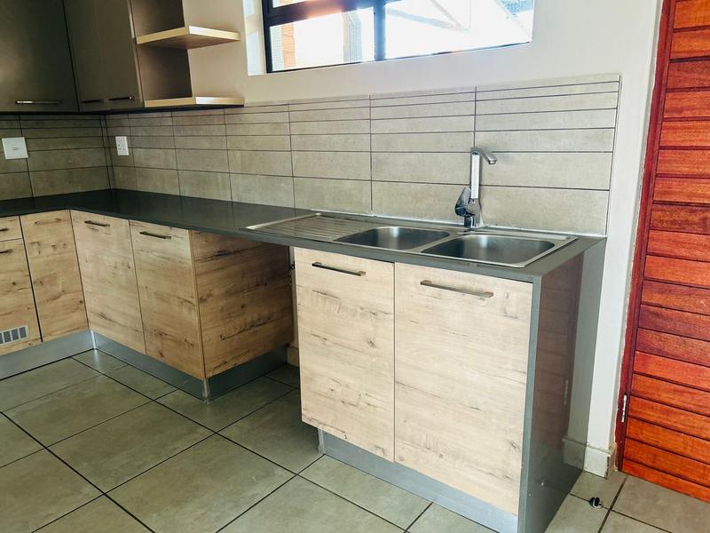 To Let 2 Bedroom Property for Rent in Six Fountains Residential Estate Gauteng