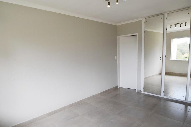 To Let 3 Bedroom Property for Rent in Sandown Gauteng