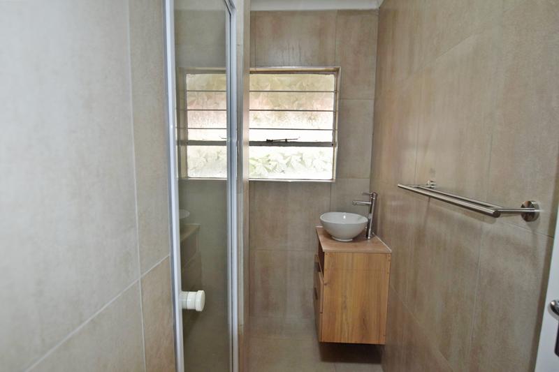 To Let 3 Bedroom Property for Rent in Sandown Gauteng