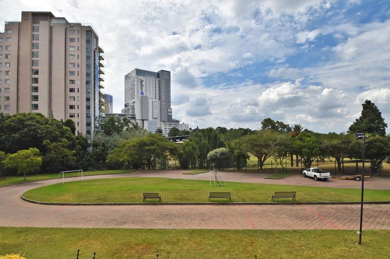 To Let 3 Bedroom Property for Rent in Sandown Gauteng