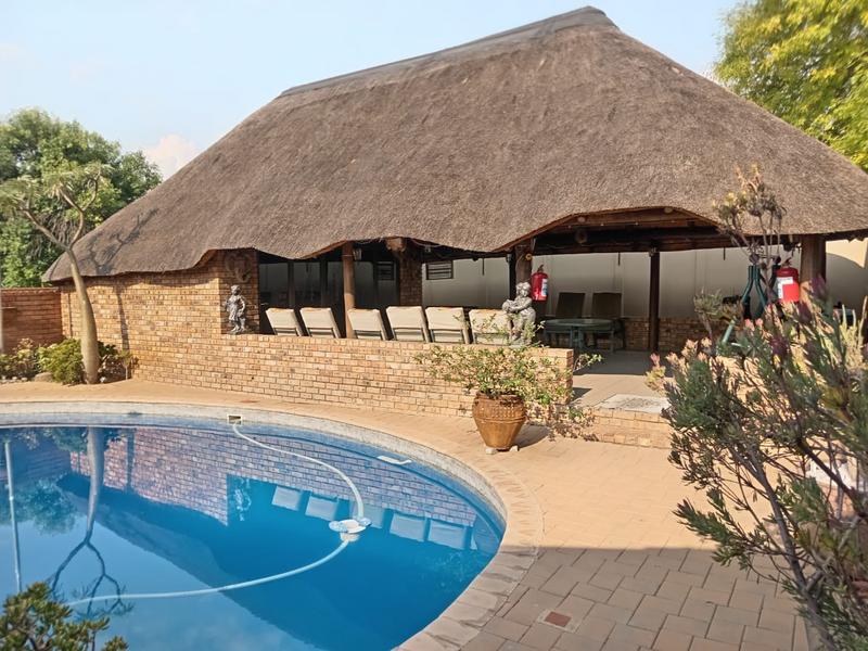 5 Bedroom Property for Sale in Pretoria Gardens Gauteng