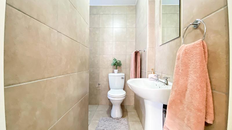 To Let 1 Bedroom Property for Rent in Noordwyk Gauteng