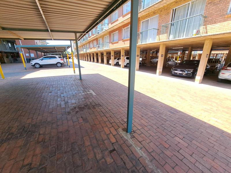 To Let 3 Bedroom Property for Rent in Die Hoewes Gauteng