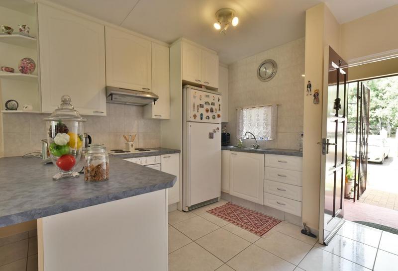 3 Bedroom Property for Sale in Oakdene Gauteng