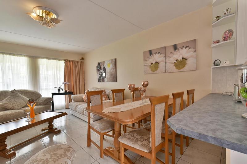 3 Bedroom Property for Sale in Oakdene Gauteng