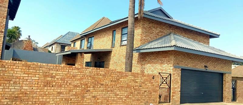 3 Bedroom Property for Sale in Sundowner Gauteng
