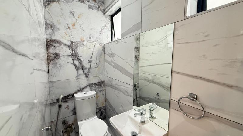 7 Bedroom Property for Sale in Midstream Ridge Gauteng