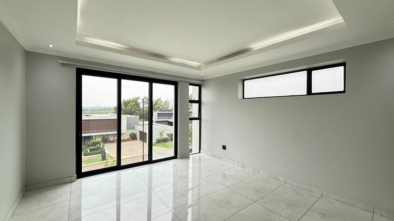 7 Bedroom Property for Sale in Midstream Ridge Gauteng