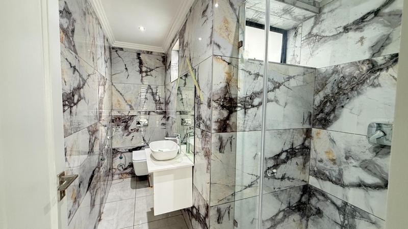 7 Bedroom Property for Sale in Midstream Ridge Gauteng