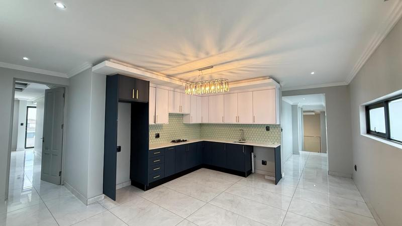 7 Bedroom Property for Sale in Midstream Ridge Gauteng