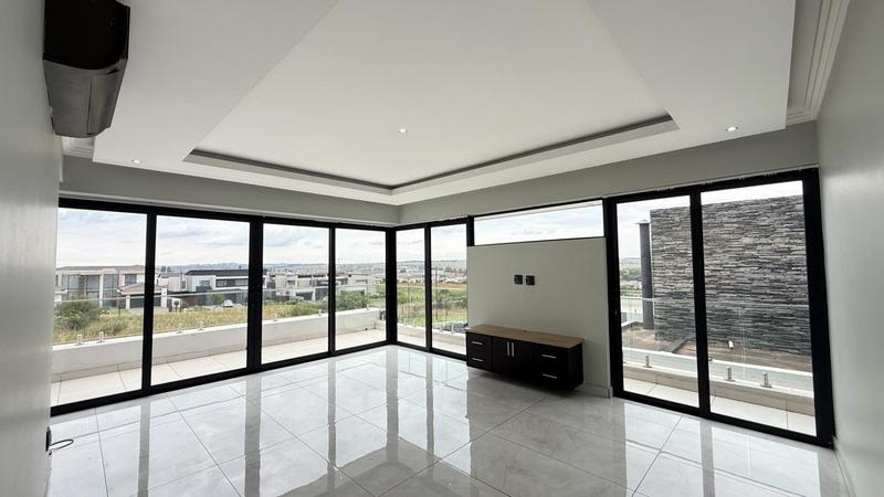 7 Bedroom Property for Sale in Midstream Ridge Gauteng