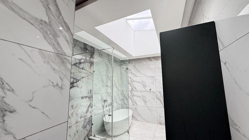 7 Bedroom Property for Sale in Midstream Ridge Gauteng