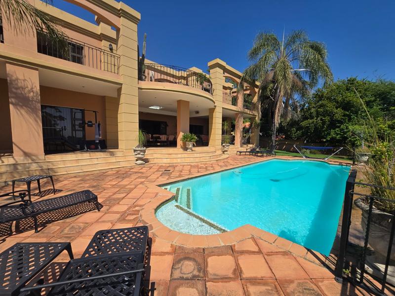 To Let 4 Bedroom Property for Rent in Waterkloof Ridge Gauteng