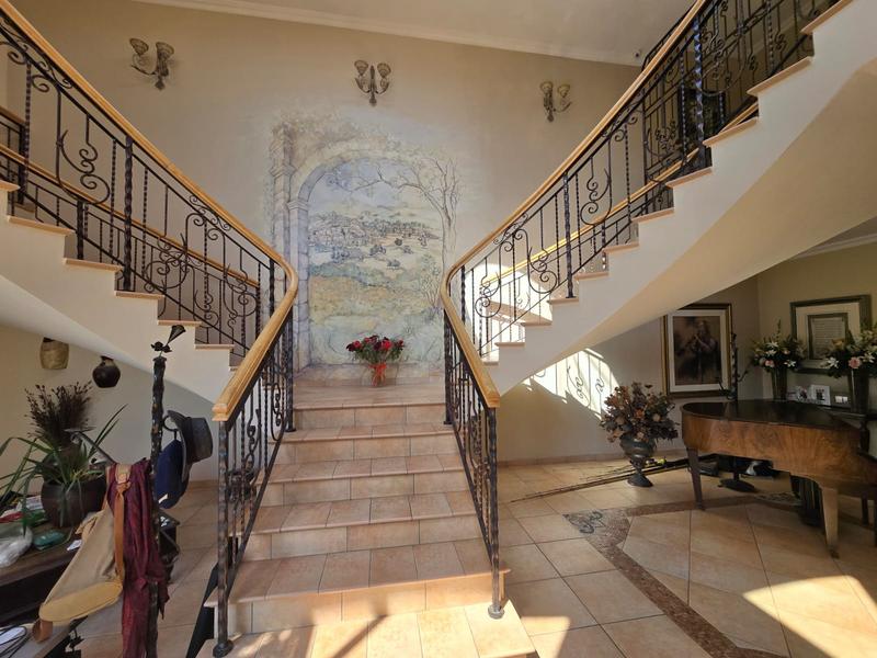 To Let 4 Bedroom Property for Rent in Waterkloof Ridge Gauteng