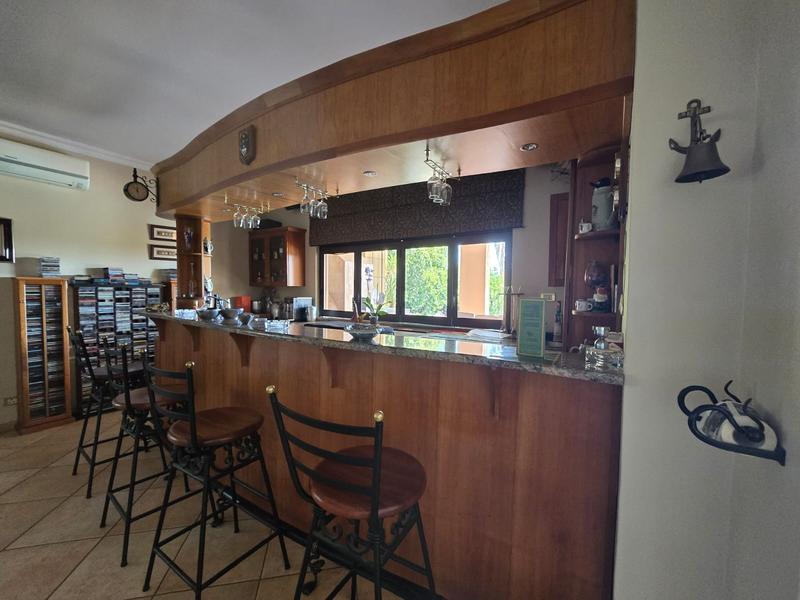 To Let 4 Bedroom Property for Rent in Waterkloof Ridge Gauteng