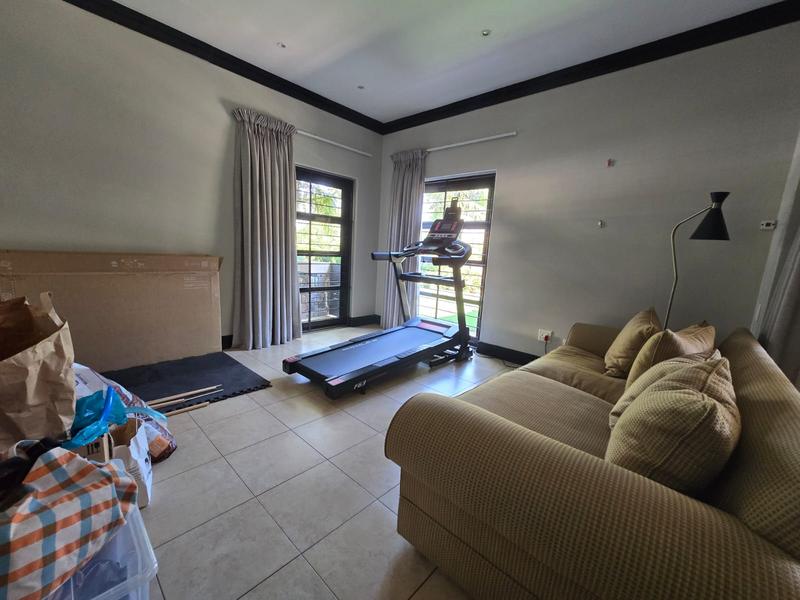 To Let 5 Bedroom Property for Rent in Waterkloof Ridge Gauteng