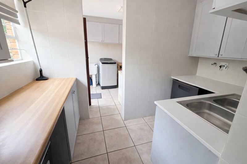 8 Bedroom Property for Sale in Zwartkop Gauteng