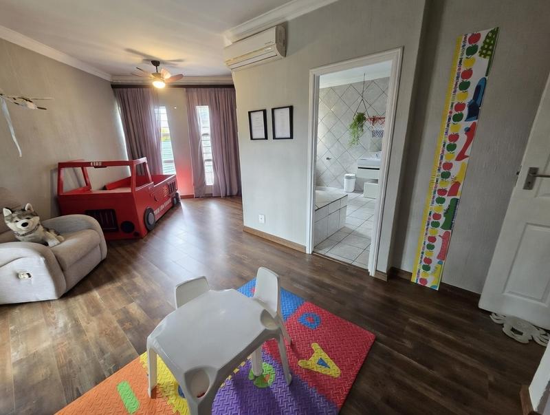 8 Bedroom Property for Sale in Zwartkop Gauteng