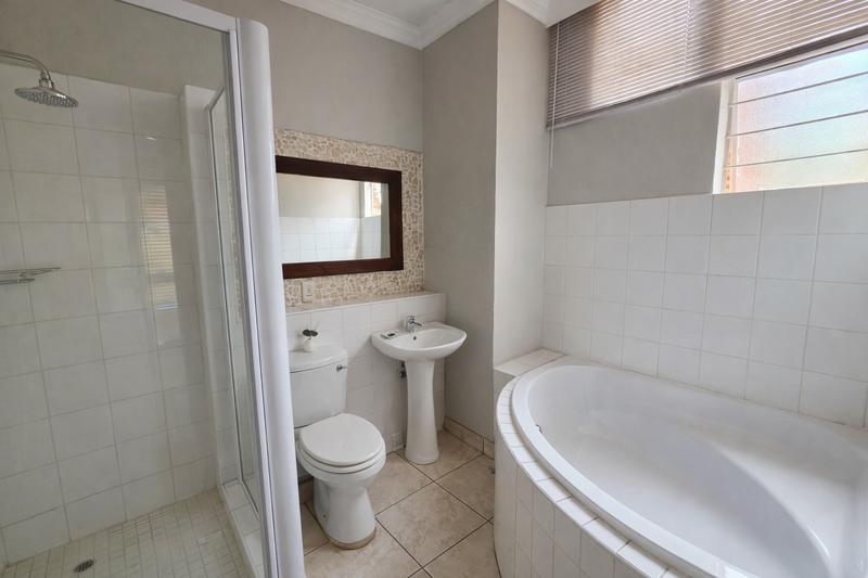 8 Bedroom Property for Sale in Zwartkop Gauteng