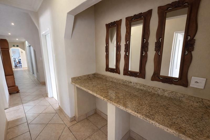 8 Bedroom Property for Sale in Zwartkop Gauteng