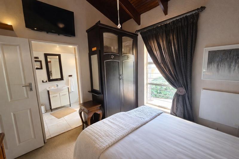 8 Bedroom Property for Sale in Zwartkop Gauteng